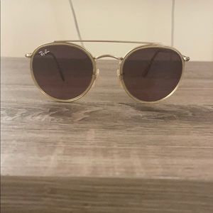 rayban round sunglasses- brown. Comes with case